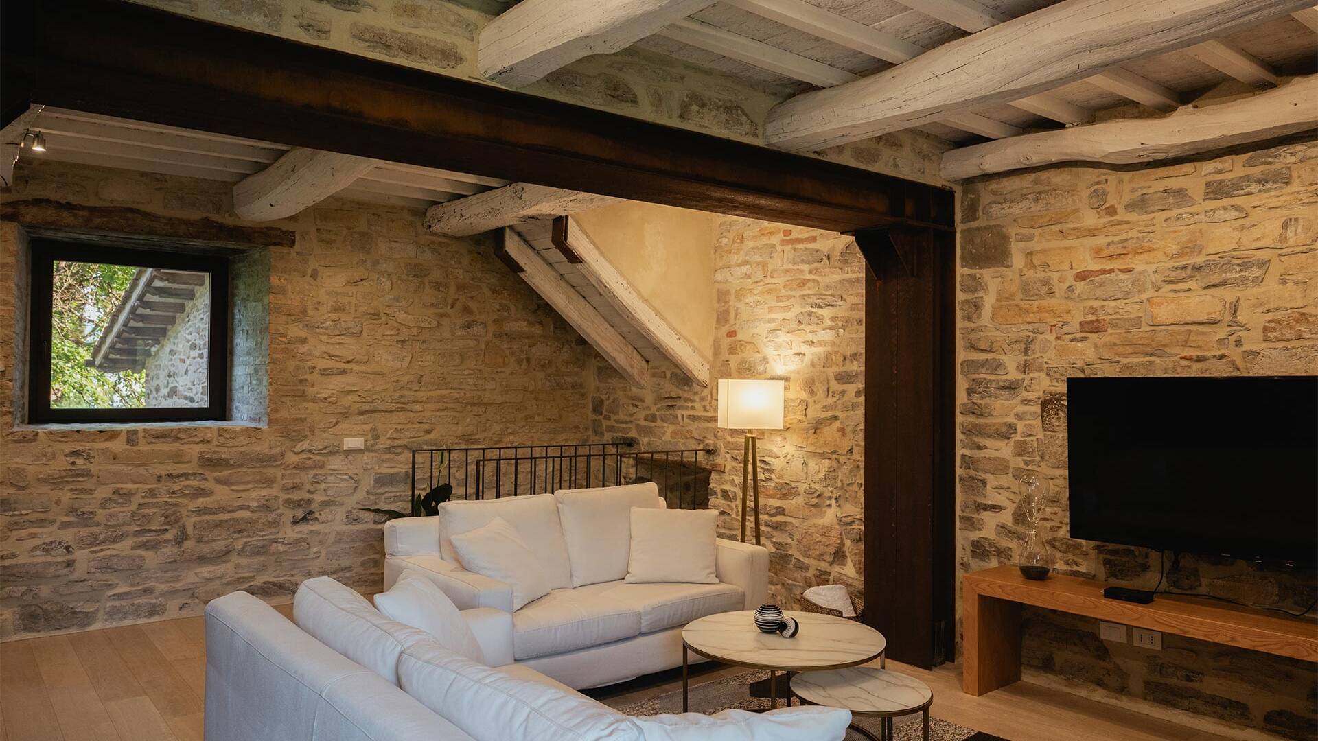 living room 